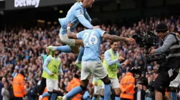 اللاعبون هالاند وفودين يتصدرون قائمة المرشحين لجائزة لاعب الجولة في الدوري الإنجليزي 1